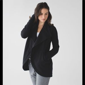 Lululemon That's A Wrap
Black